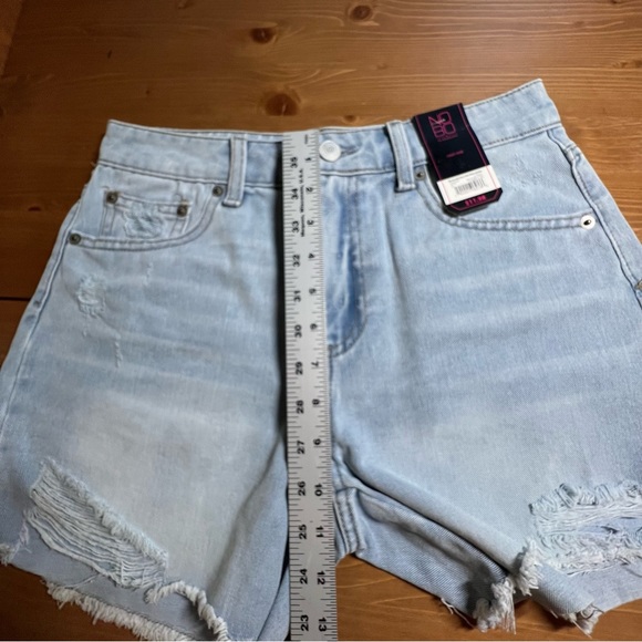 NO BO High Rise Destructed Midi Shorts Blue Size 5 NWT - Picture 3 of 8